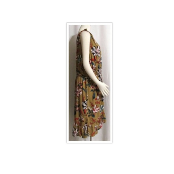 NEW Plus A NEW DAY Tan Floral Faux Wrap Dress 3X - Picture 3 of 6